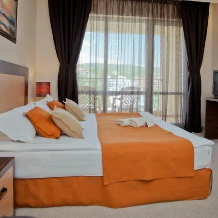 Majestic Курортный комплекс 4*