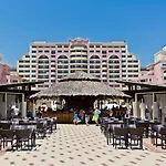 منتجع Majestic 4*