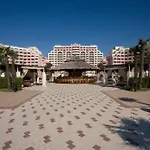 Majestic منتجع ساني بيتش