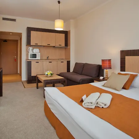 Majestic 4* Солнечный берег