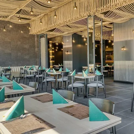 Θέρετρο Majestic 4*