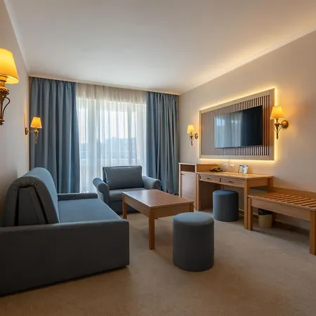 Курортный комплекс Majestic Солнечный берег