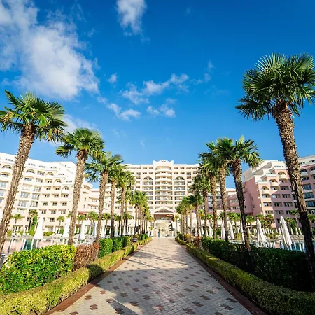 Курортный комплекс Majestic 4*